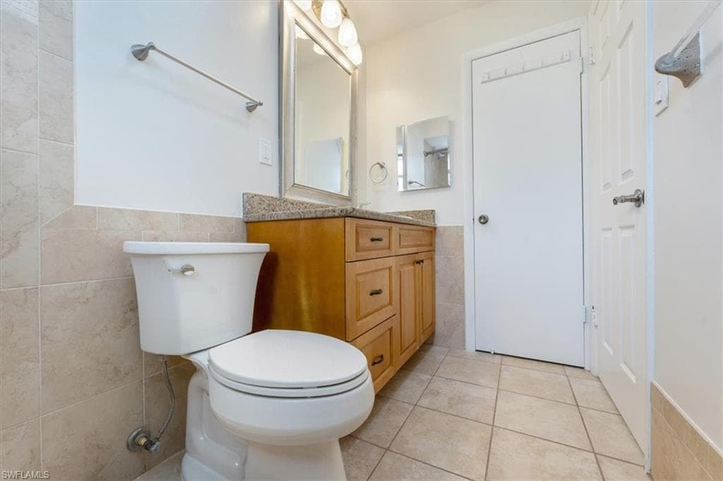 755 106th Ave N, Naples, FL 34108-12