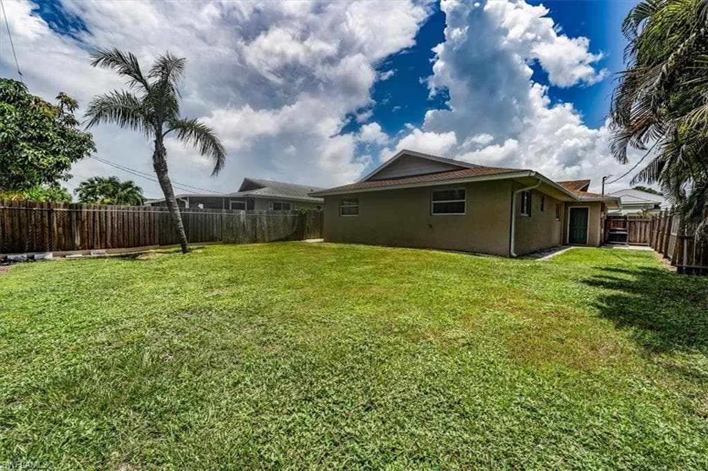 755 106th Ave N, Naples, FL 34108-20