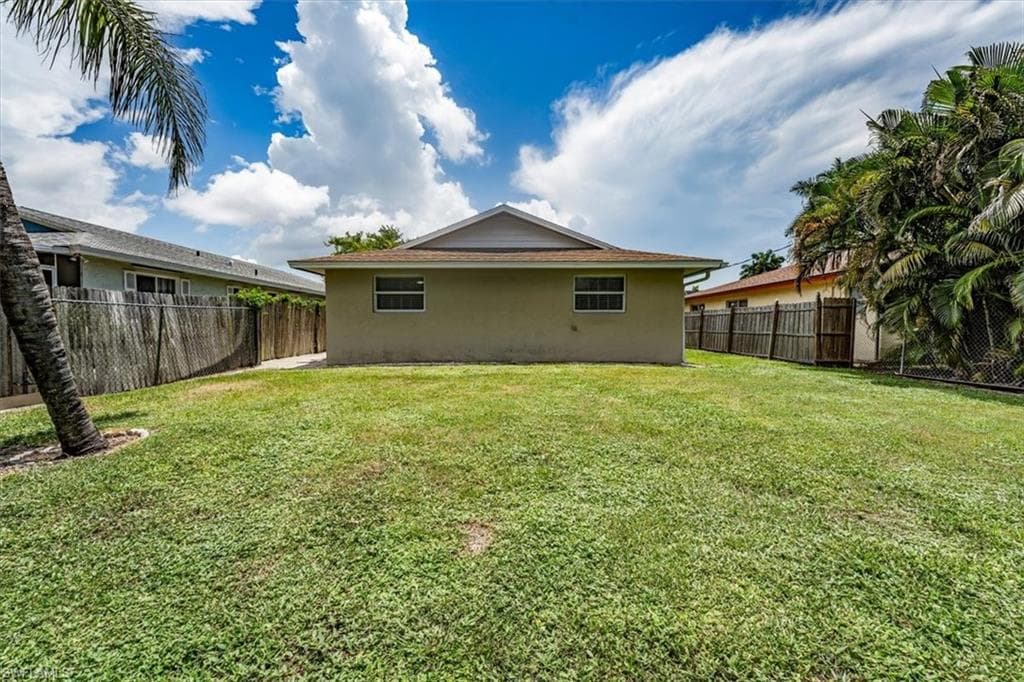 755 106th Ave N, Naples, FL 34108-21