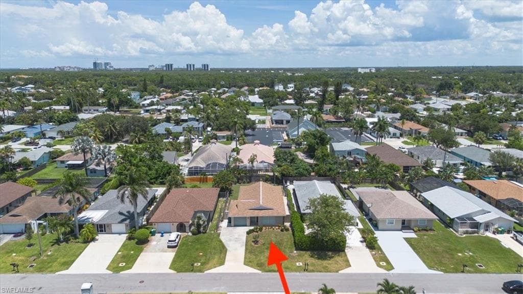 755 106th Ave N, Naples, FL 34108-27