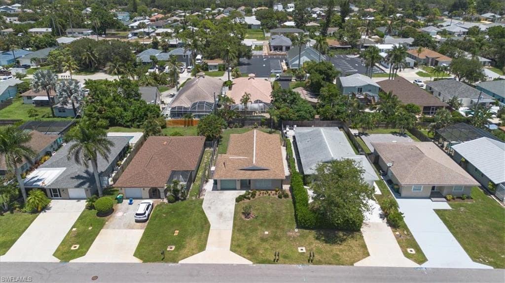 755 106th Ave N, Naples, FL 34108-30