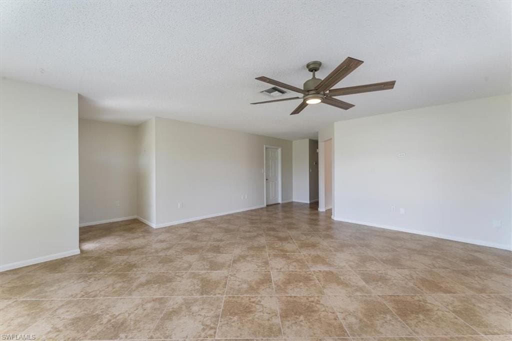 755 106th Ave N, Naples, FL 34108-5