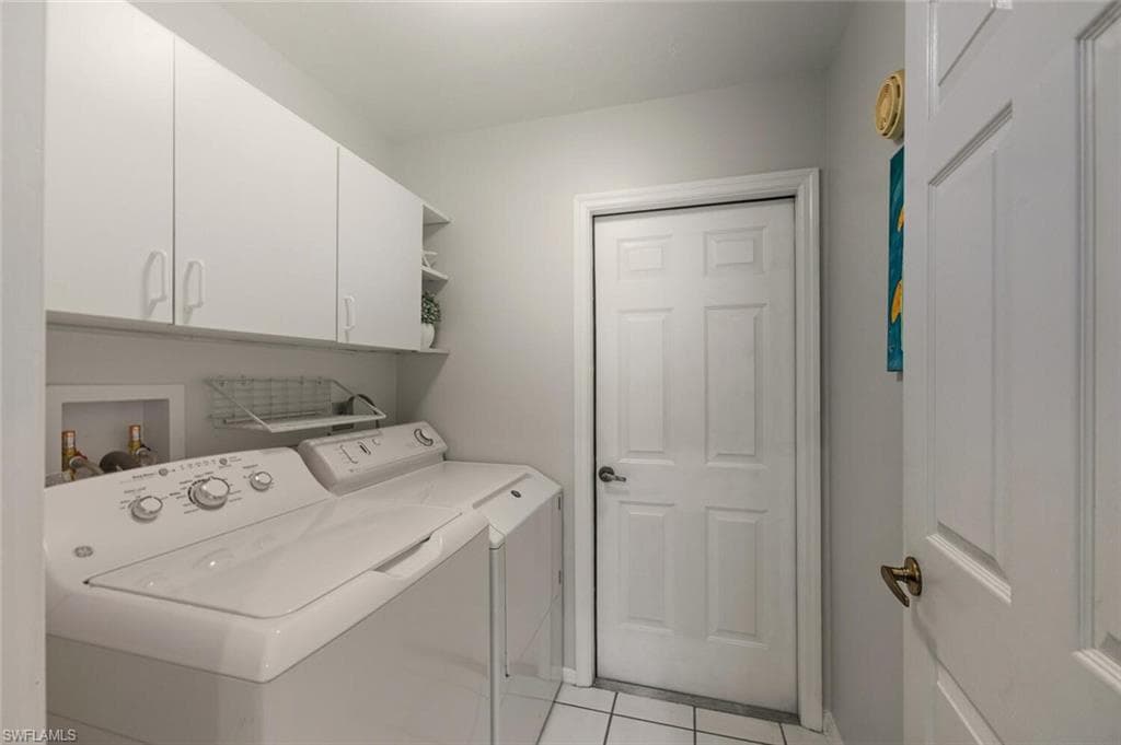 157 Versailles Cir, Naples, FL 34112-24