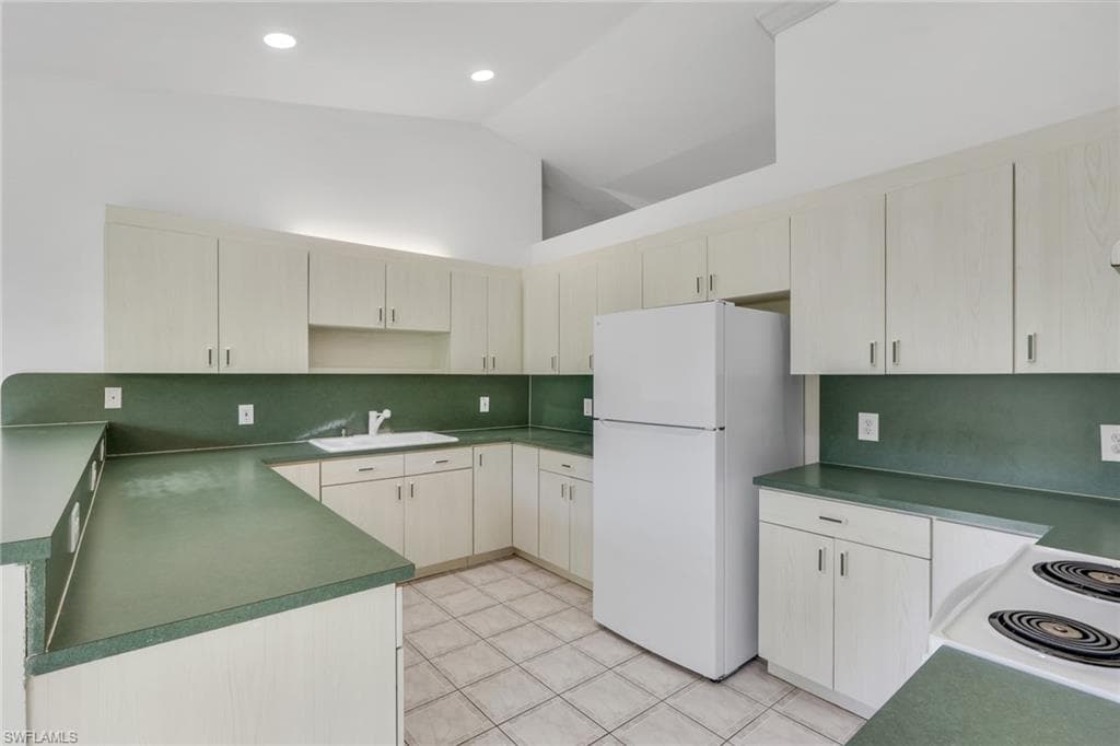 1511 Wilson Blvd N, Naples, FL 34120-9