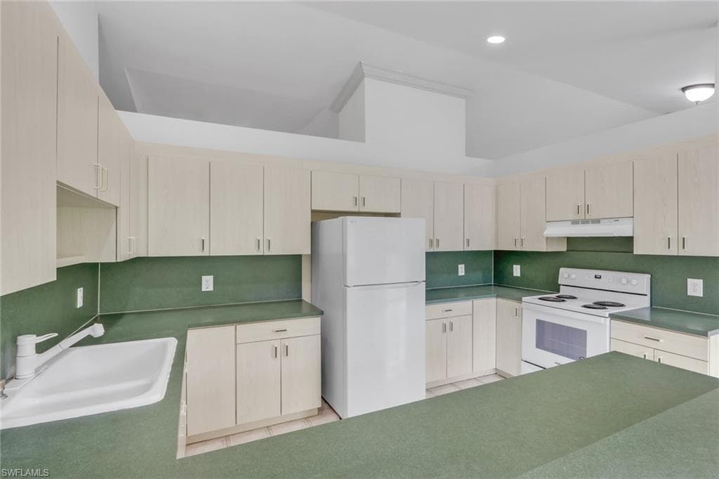 1511 Wilson Blvd N, Naples, FL 34120-10