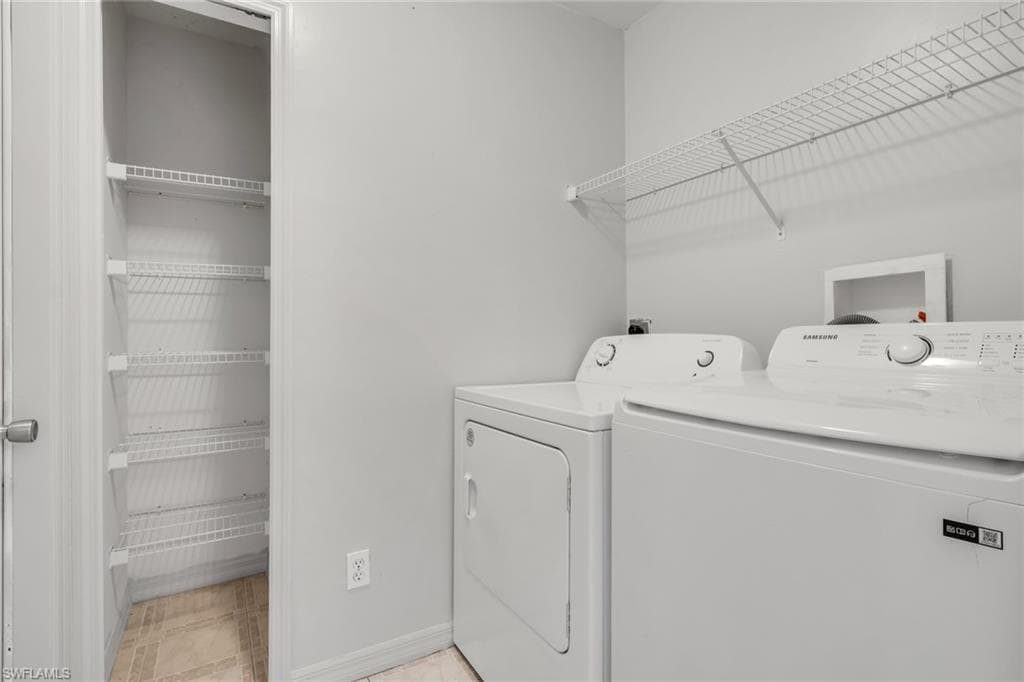 1511 Wilson Blvd N, Naples, FL 34120-18