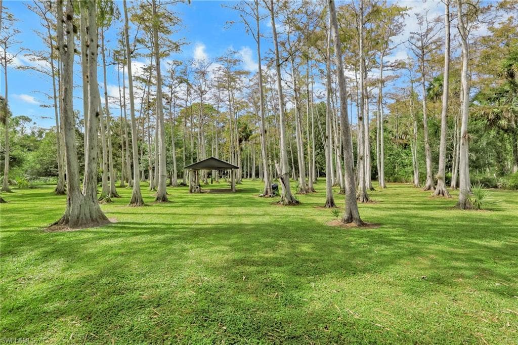 1511 Wilson Blvd N, Naples, FL 34120-22