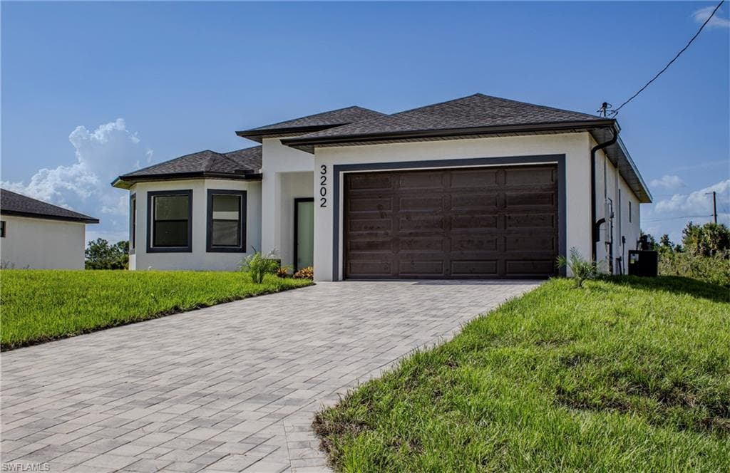 3202 72nd St W, Lehigh Acres, FL 33971-1