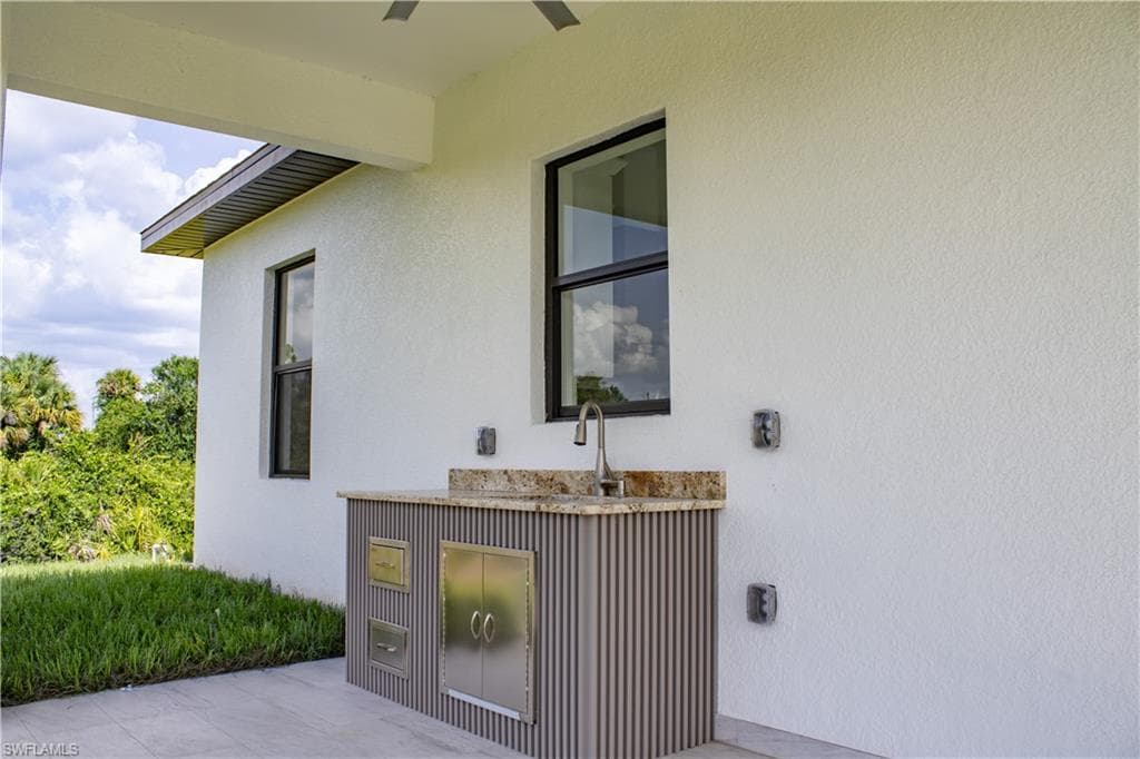 3202 72nd St W, Lehigh Acres, FL 33971-3