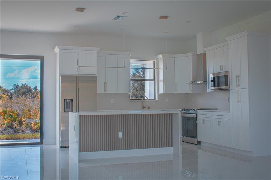 3202 72nd St W, Lehigh Acres, FL 33971-4