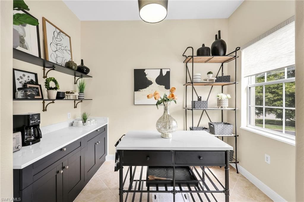 3053 Aviamar Cir 201, Naples, FL 34114-14