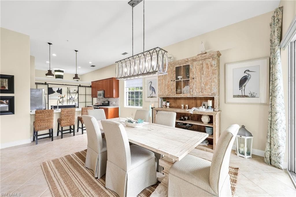 3053 Aviamar Cir 201, Naples, FL 34114-18