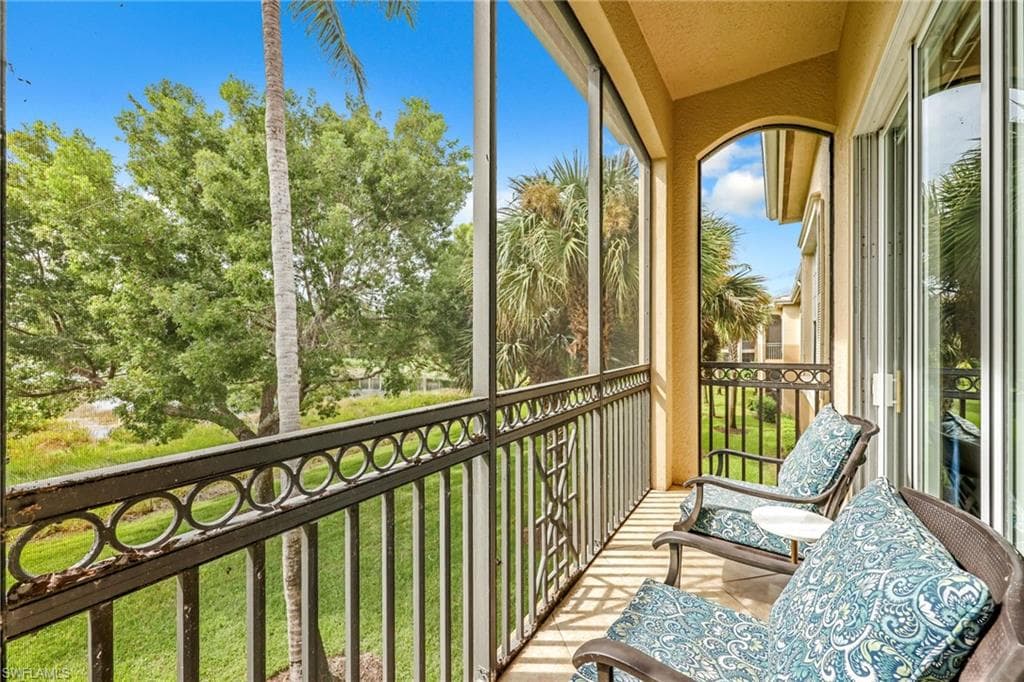 3053 Aviamar Cir 201, Naples, FL 34114-21
