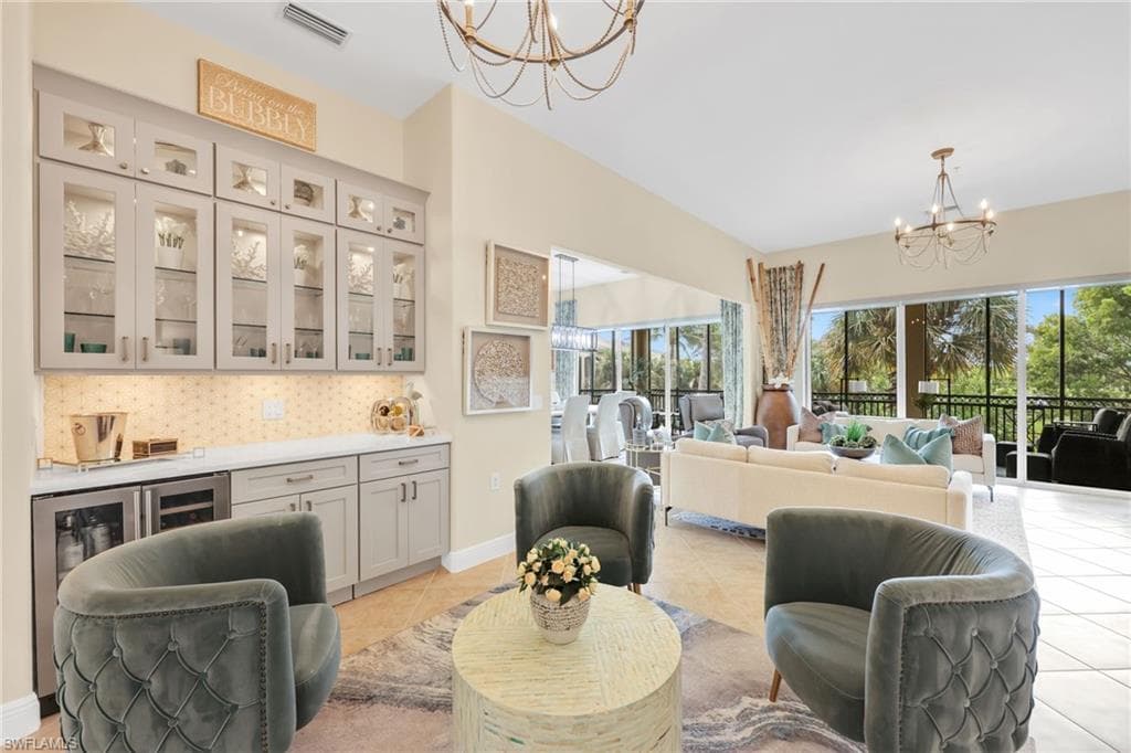 3053 Aviamar Cir 201, Naples, FL 34114-6