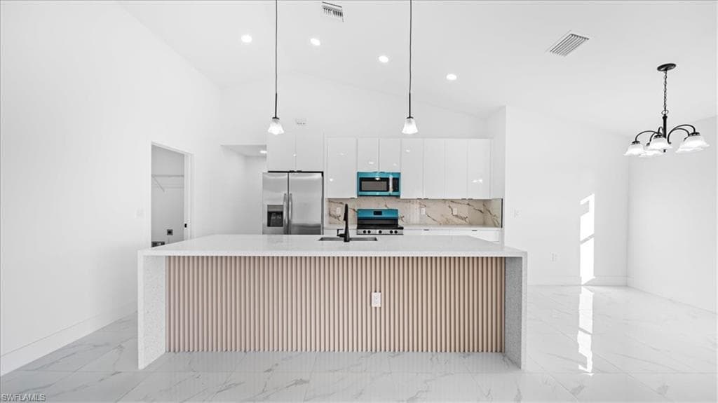 102 20th St, Cape Coral, FL 33993-8