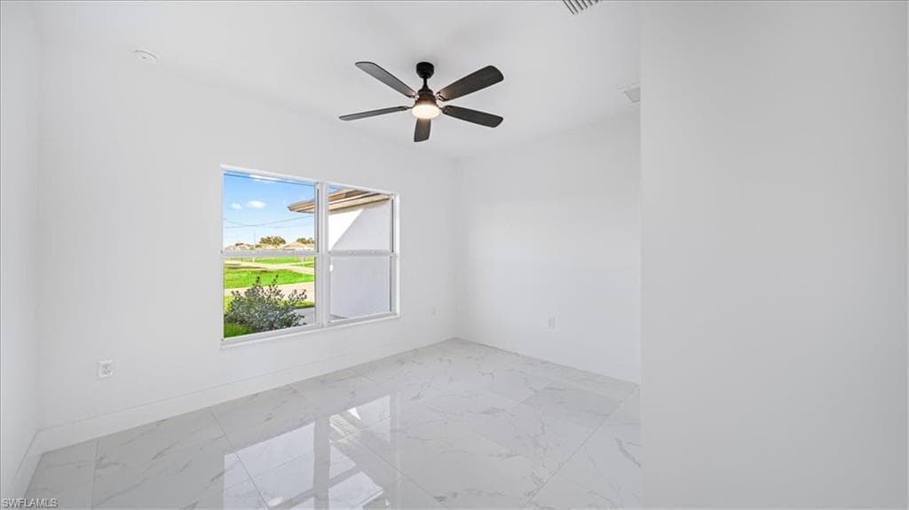 102 20th St, Cape Coral, FL 33993-24