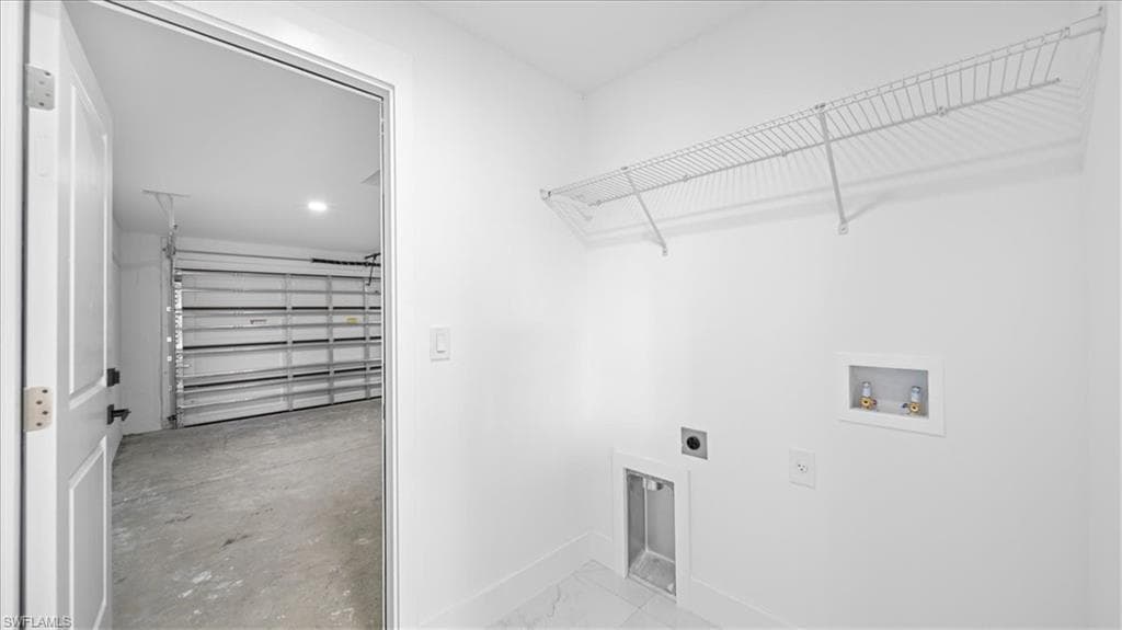 102 20th St, Cape Coral, FL 33993-25