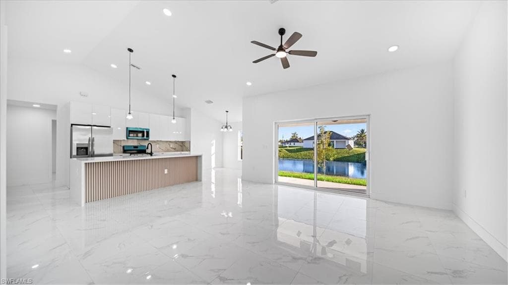 102 20th St, Cape Coral, FL 33993-5