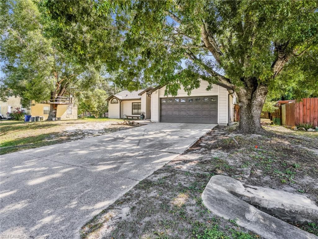 8384 Matanzas Rd, Fort Myers, FL 33967-1