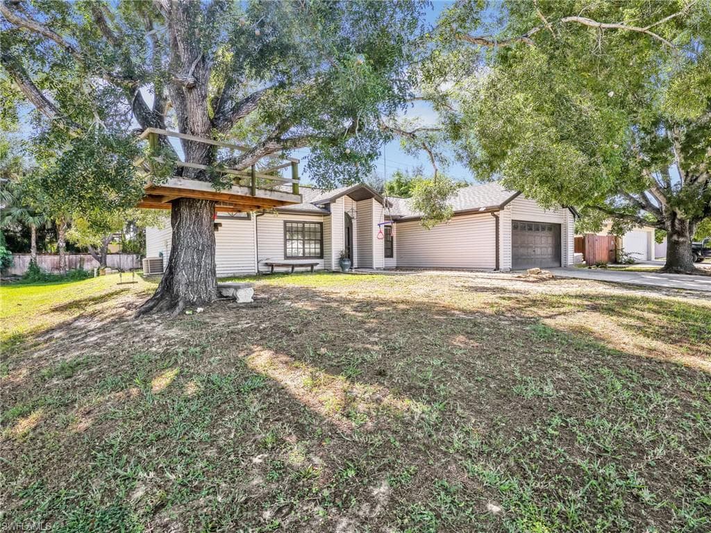 8384 Matanzas Rd, Fort Myers, FL 33967-4