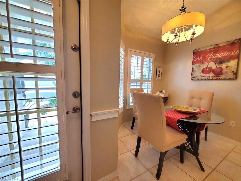 385 Dover Pl 4-402, Naples, FL 34104-12