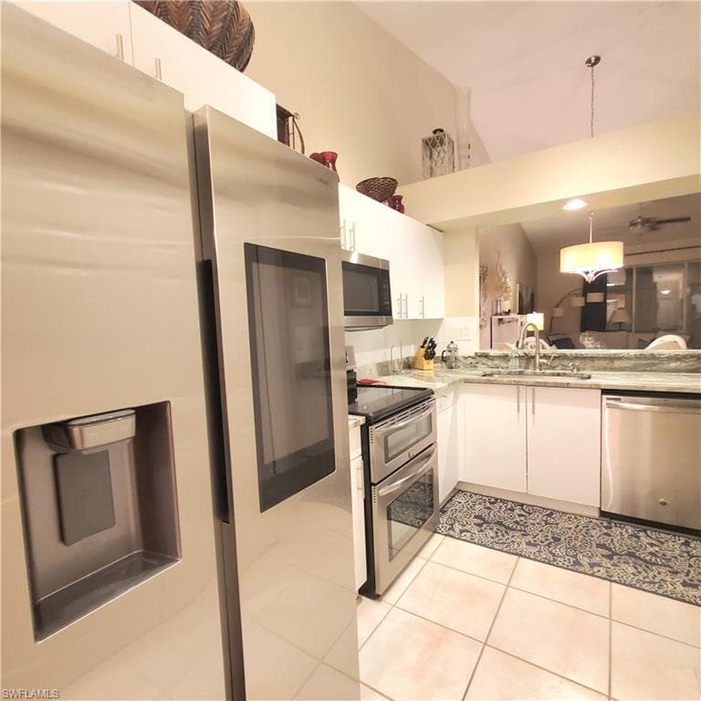 385 Dover Pl 4-402, Naples, FL 34104-13