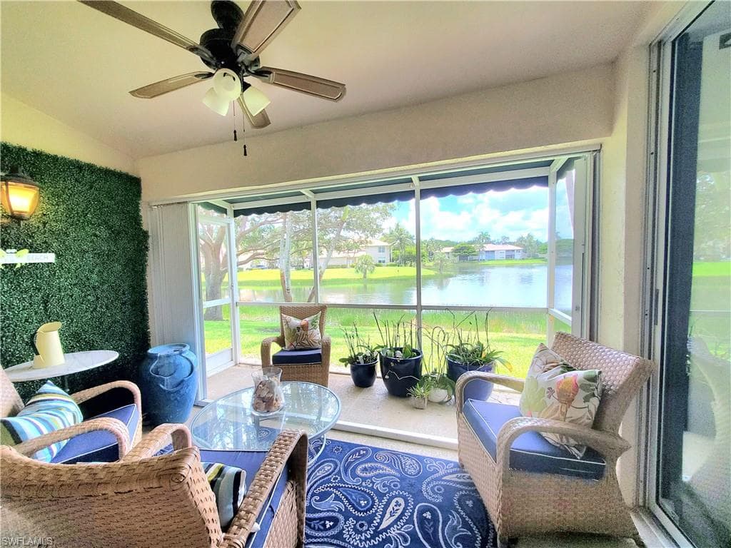 385 Dover Pl 4-402, Naples, FL 34104-22