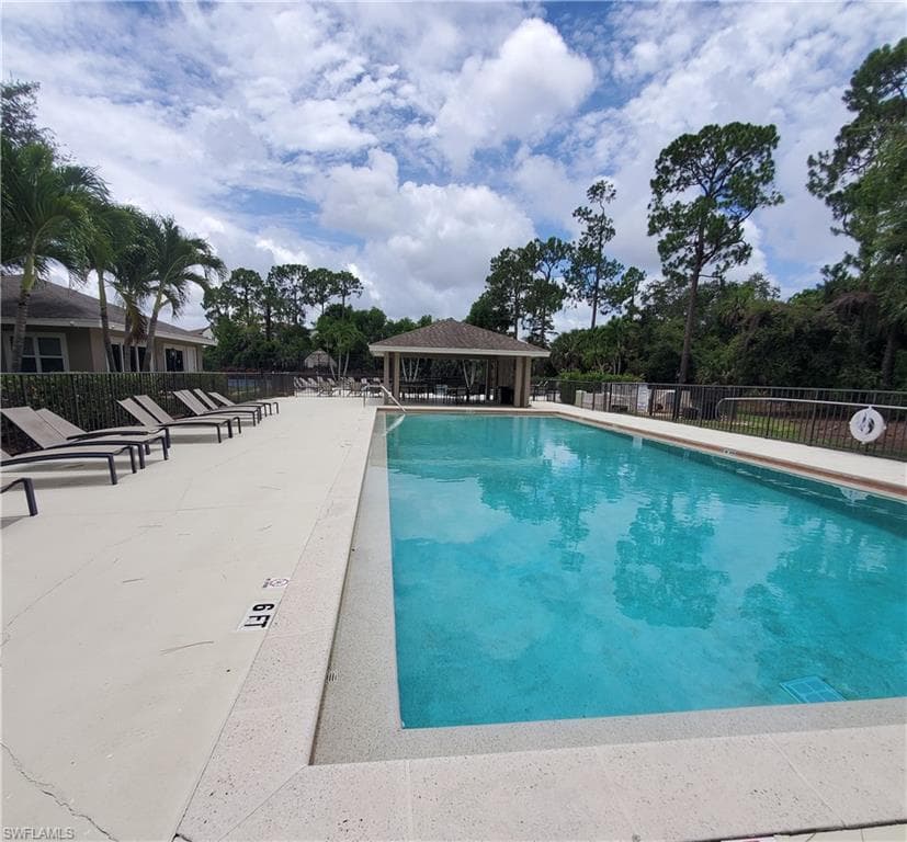 385 Dover Pl 4-402, Naples, FL 34104-36