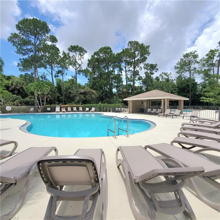 385 Dover Pl 4-402, Naples, FL 34104-42