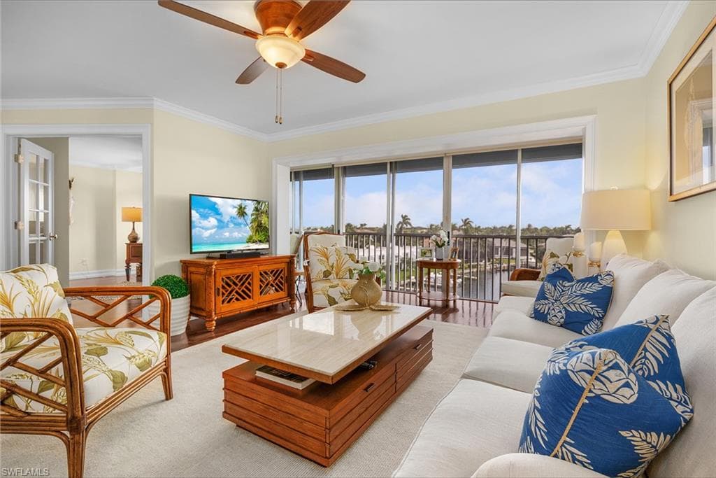 300 Park Shore Dr 5b, Naples, FL 34103-9