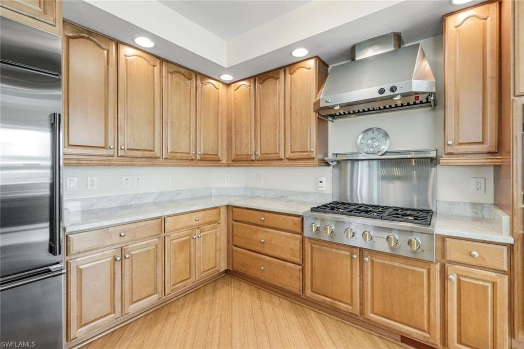 285 Grande Way 401, Naples, FL 34110-16