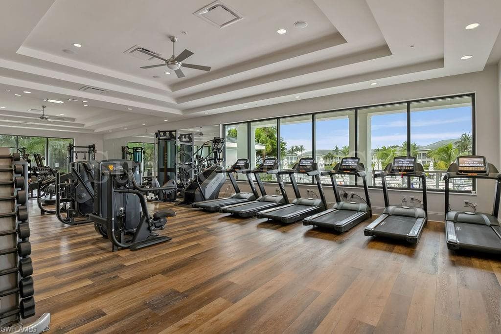 285 Grande Way 401, Naples, FL 34110-49