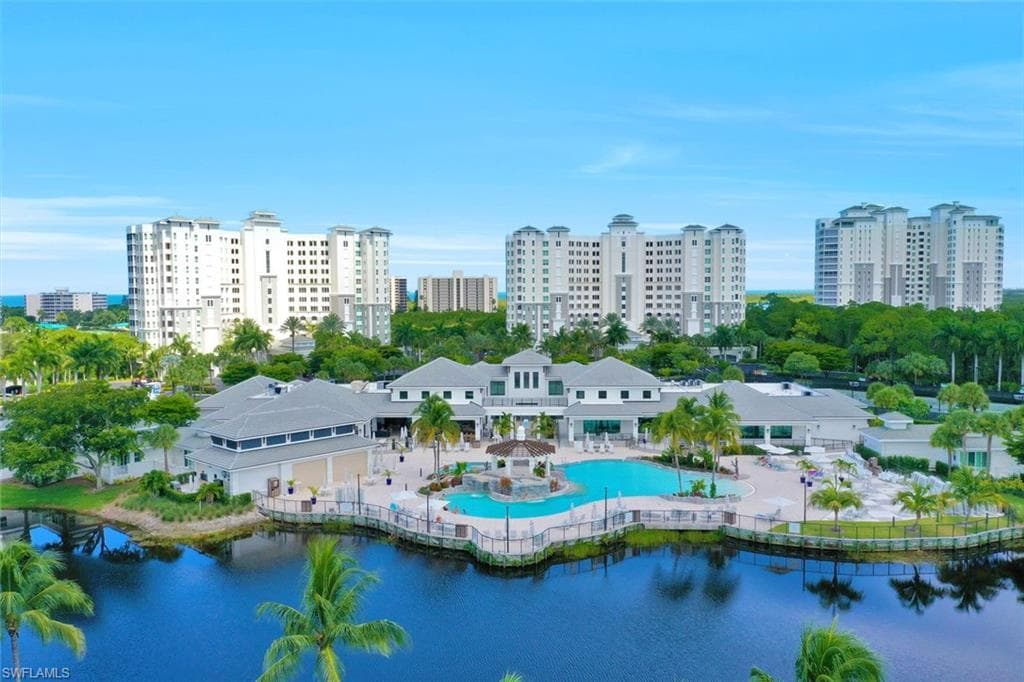 285 Grande Way 401, Naples, FL 34110-50