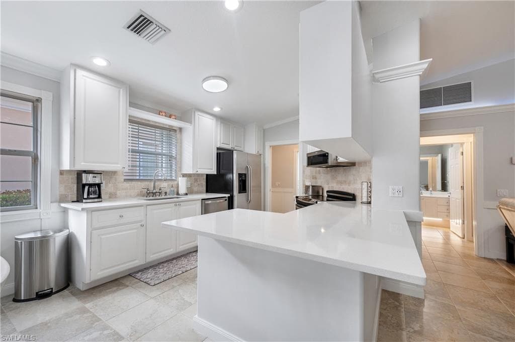 7221 Bellini Way, Naples, FL 34114-17