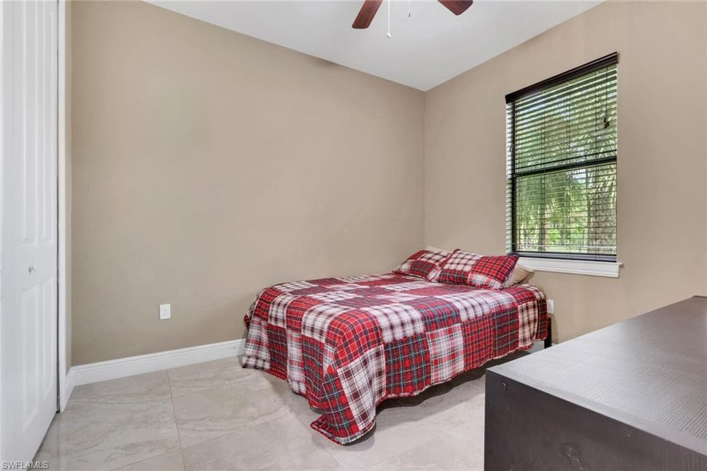 3736 10th Ave SE, Naples, FL 34117-18