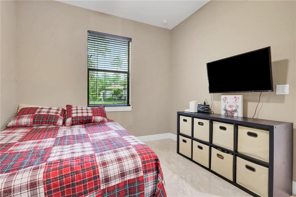 3736 10th Ave SE, Naples, FL 34117-19