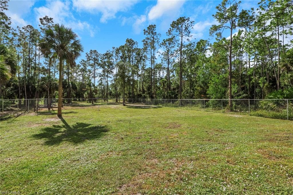 3736 10th Ave SE, Naples, FL 34117-25