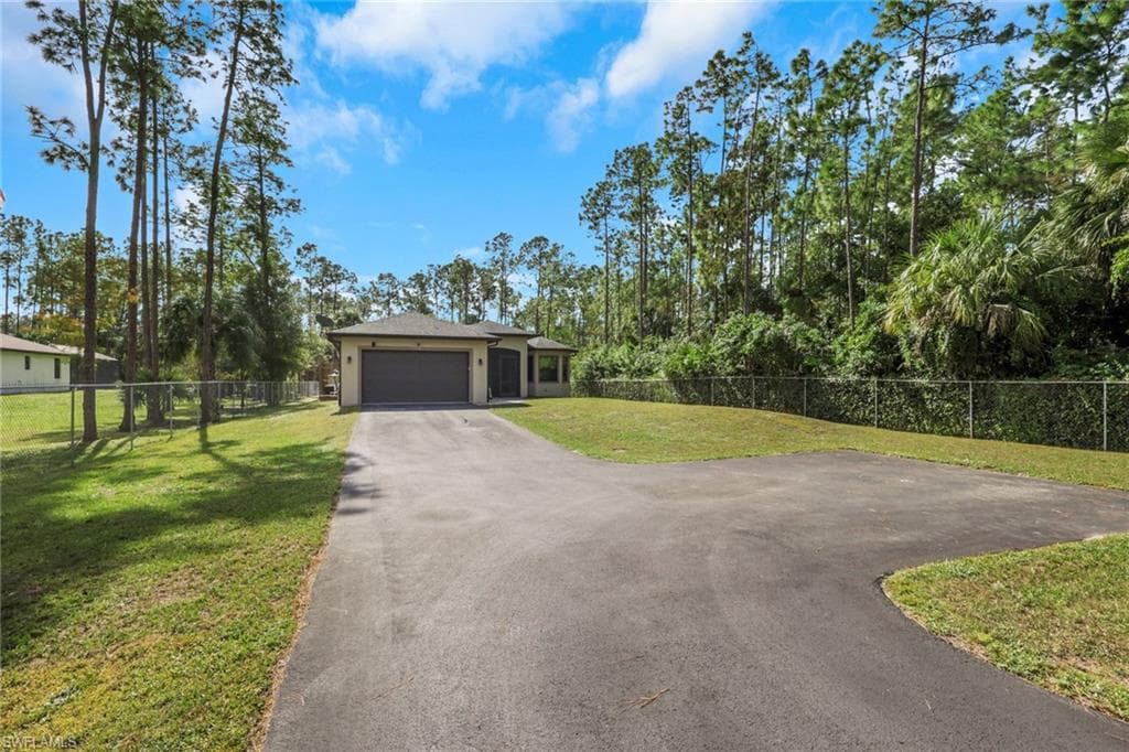 3736 10th Ave SE, Naples, FL 34117-2