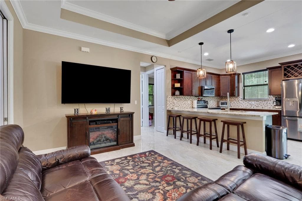 3736 10th Ave SE, Naples, FL 34117-5