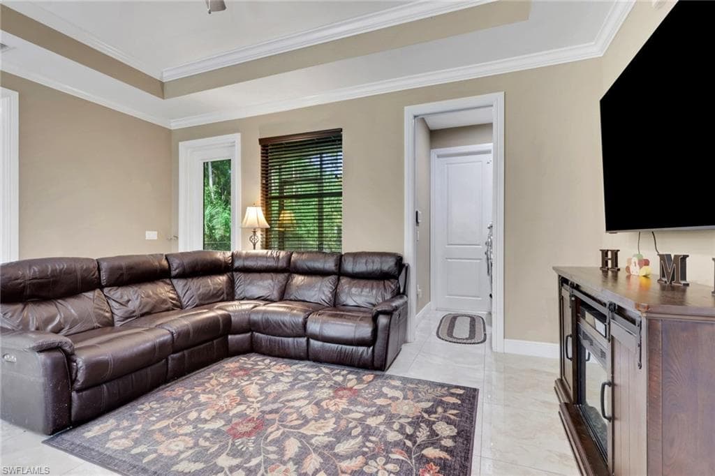 3736 10th Ave SE, Naples, FL 34117-6