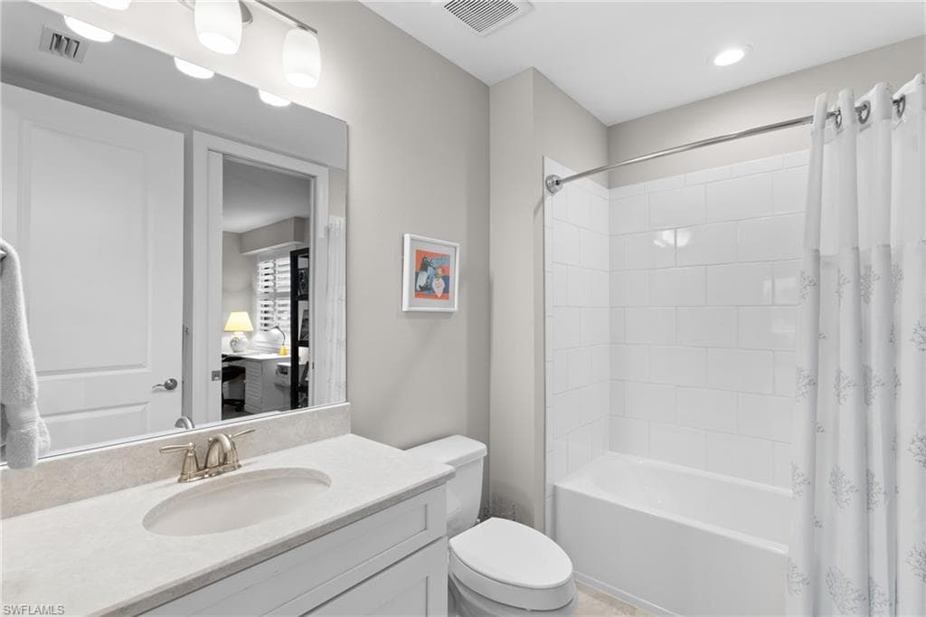 9646 Montelanico Loop 102, Naples, FL 34119-18