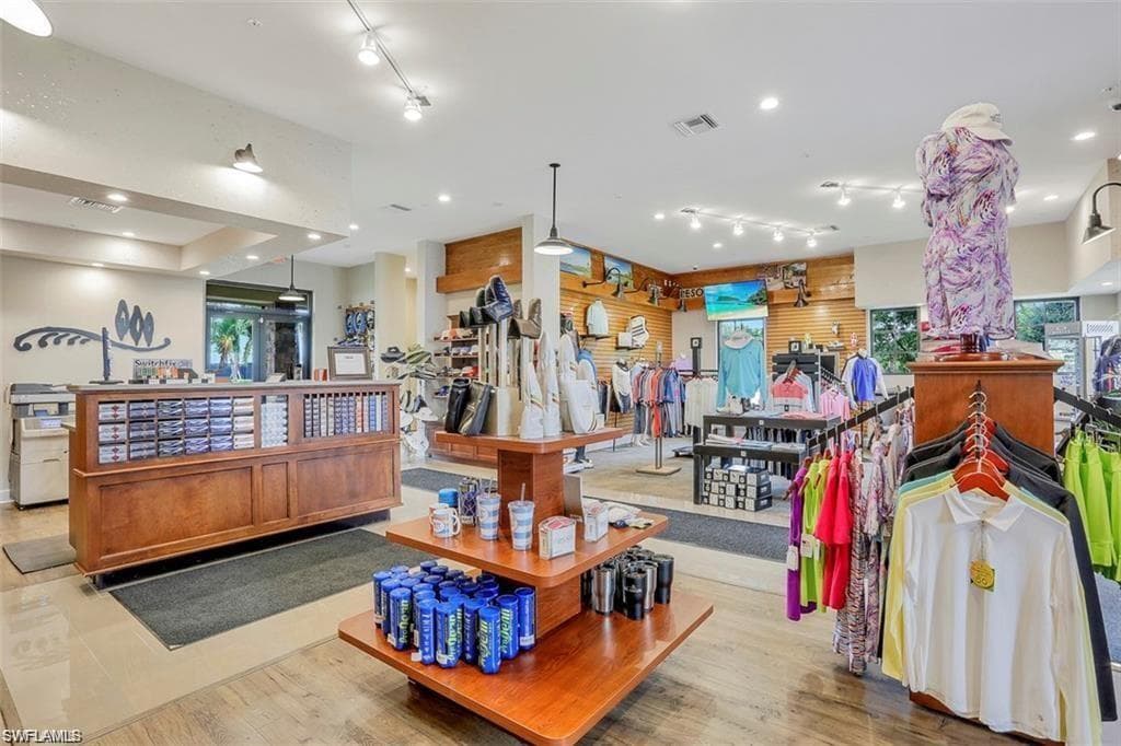 9646 Montelanico Loop 102, Naples, FL 34119-40