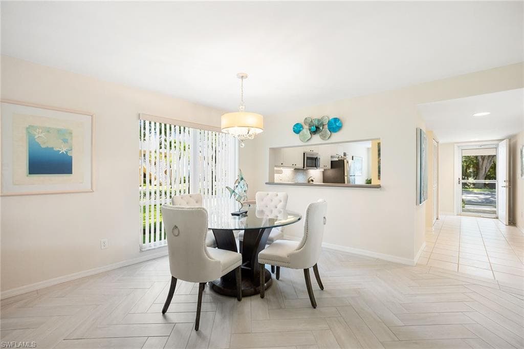 1100 Sarah Jean Cir A106, Naples, FL 34110-11