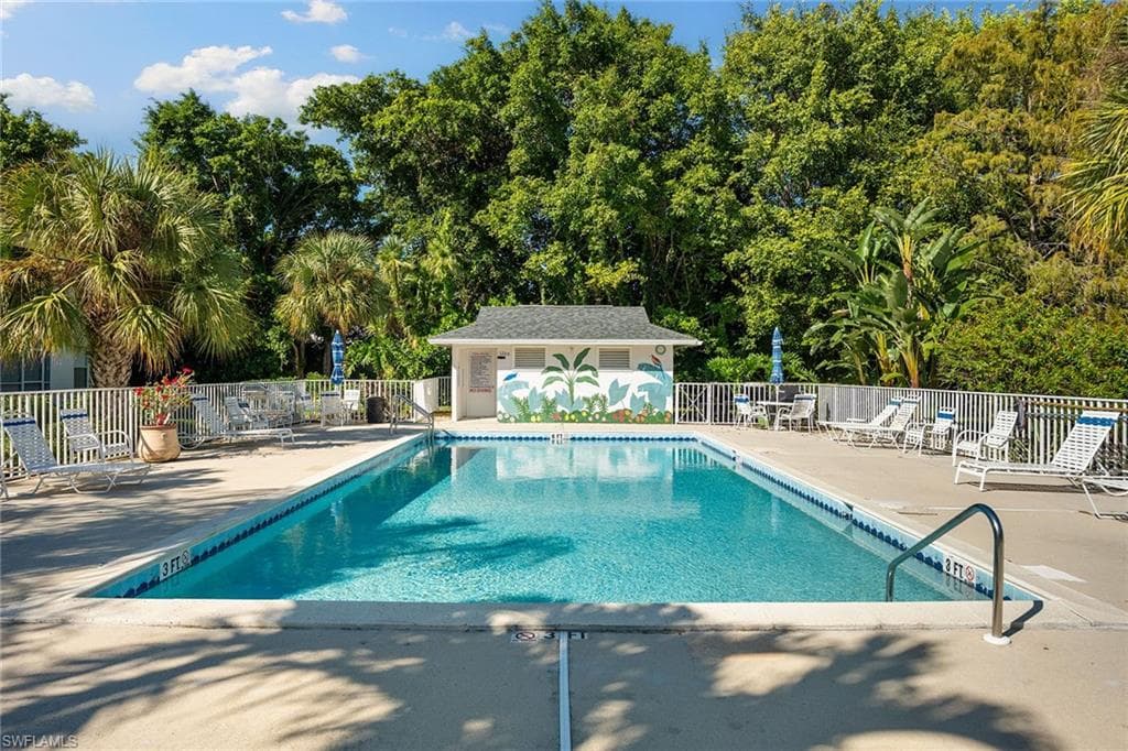 1100 Sarah Jean Cir A106, Naples, FL 34110-30