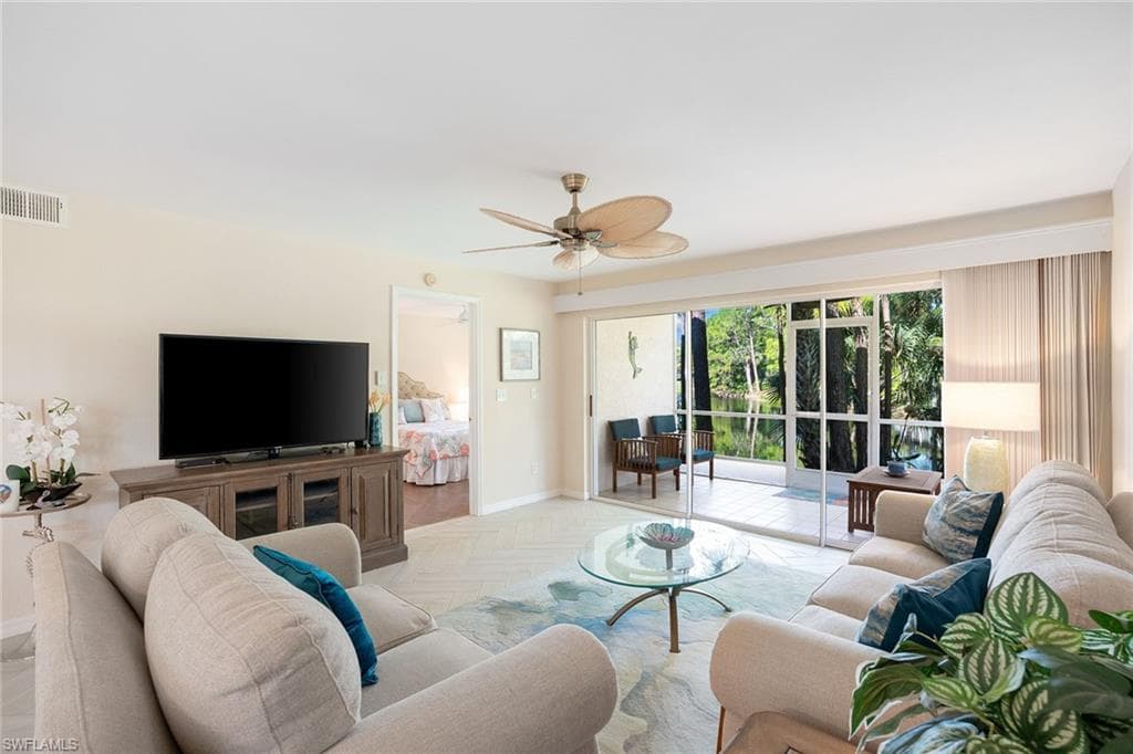 1100 Sarah Jean Cir A106, Naples, FL 34110-6