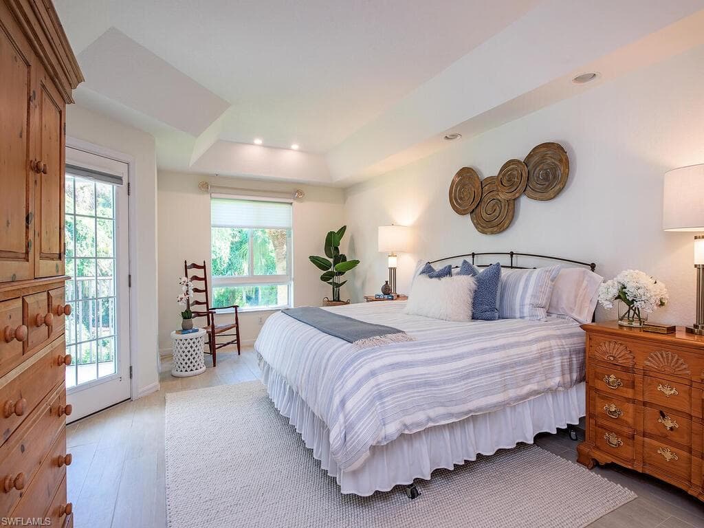 7671 Pebble Creek Cir 101, Naples, FL 34108-6