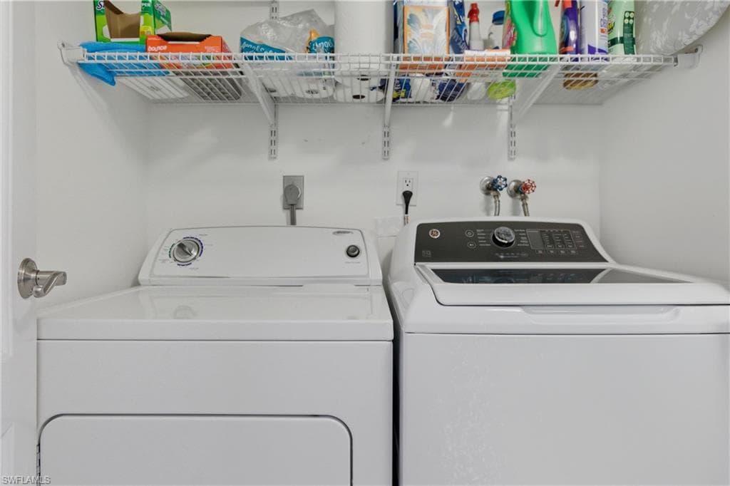 3030 Binnacle Dr 103, Naples, FL 34103-22