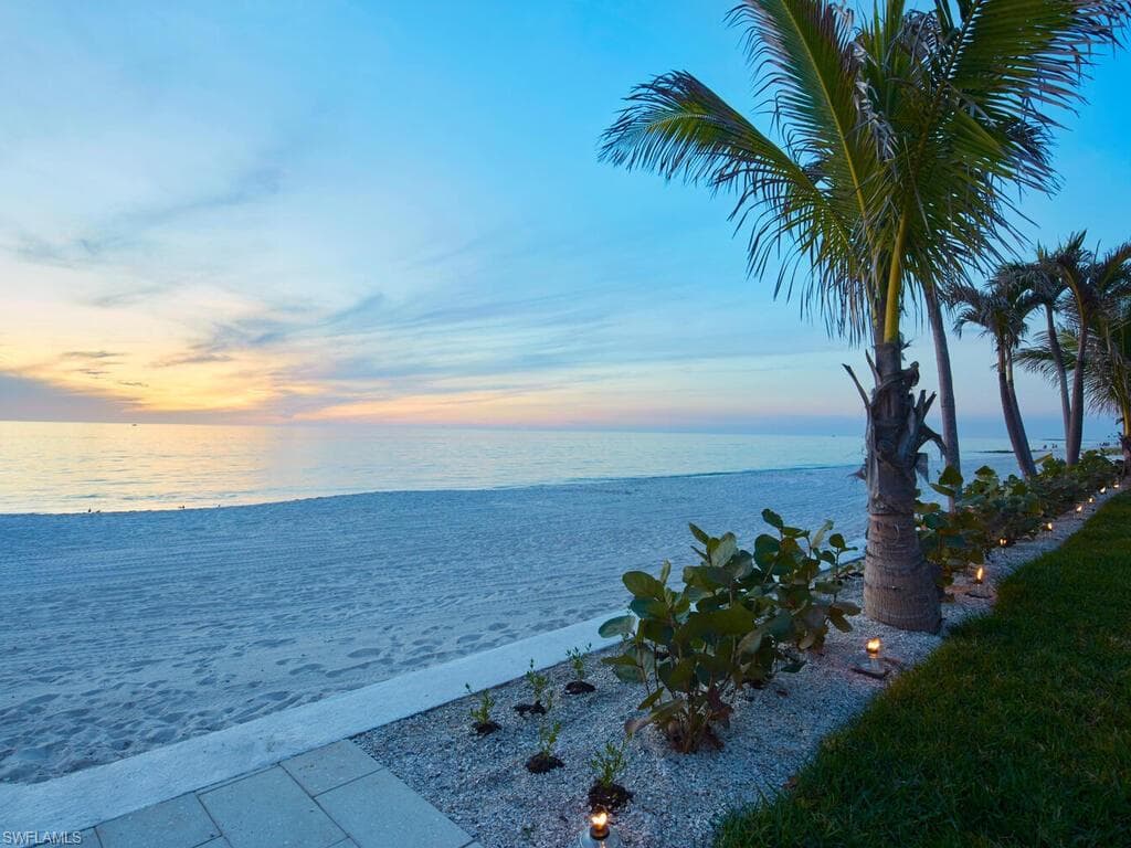 1065 Gulf Shore Blvd N 301, Naples, FL 34102-13