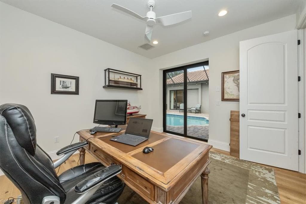 1007 Tivoli Dr, Naples, FL 34104-18