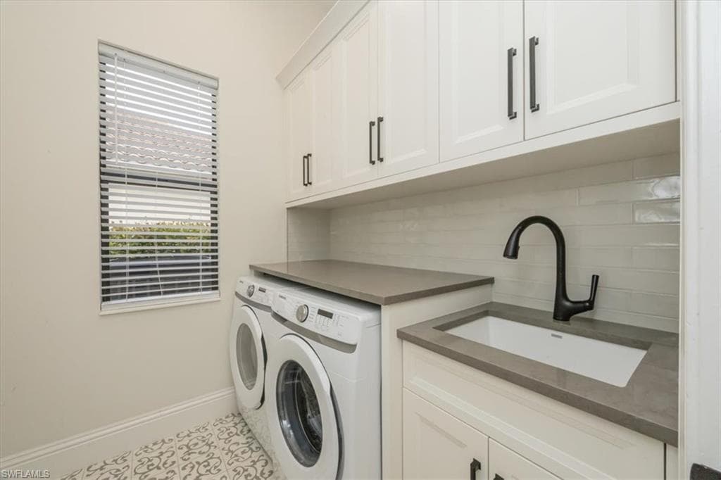 1007 Tivoli Dr, Naples, FL 34104-20